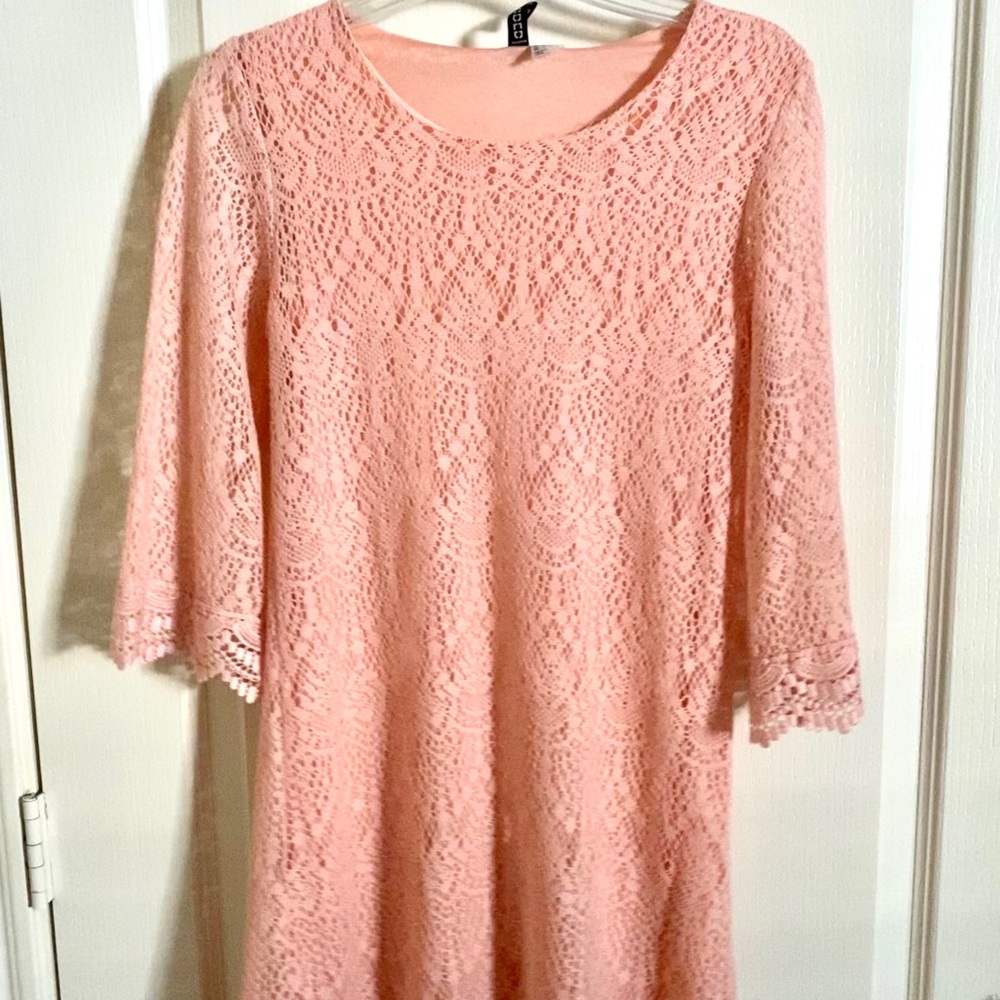 Lace pink dress!